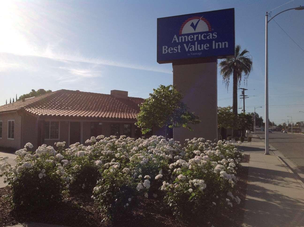 Americas Best Value Inn - Porterville Exterior photo